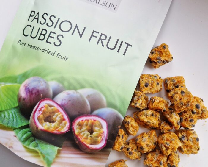Freeze-dried passion fruit cubes Centralsun